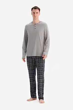 Gri Uzun Kollu Pat Detaylı Tişört Ekose Pantolon Pijama Takımı